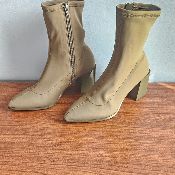 Aldo Adwigocia Sock Boots Size 6 Block heel Zip Closure Rubber sole  GREEN - Picture 3 of 12